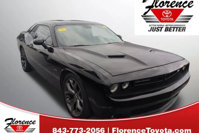 2015 Dodge Challenger R/T photo 1