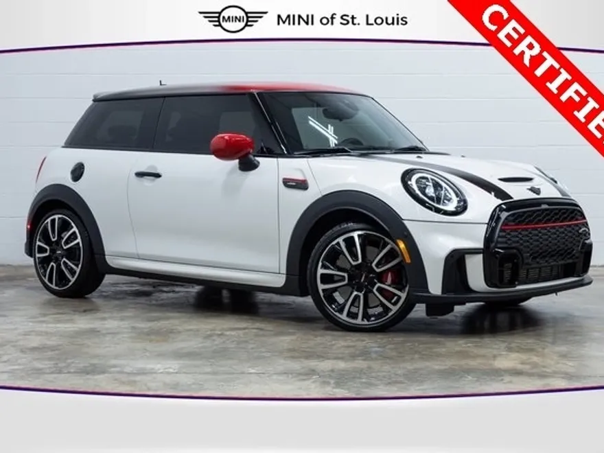 2024 Mini Cooper 2 Door Hardtop Iconic photo 1