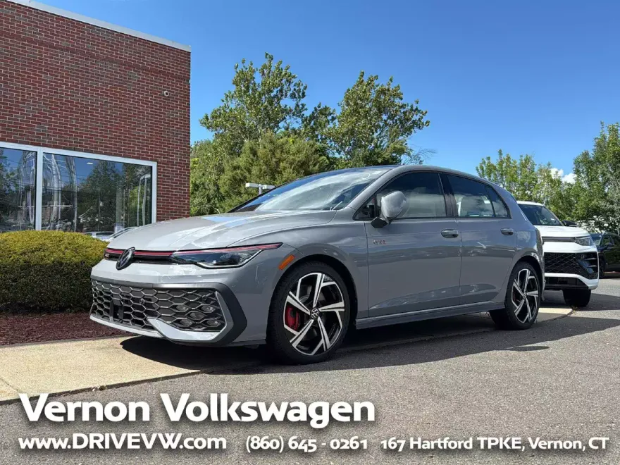 2025 Volkswagen Golf GTI SE photo 1