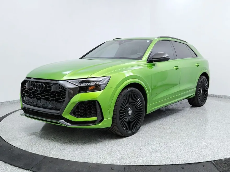 2023 Audi RS Q8 photo 1