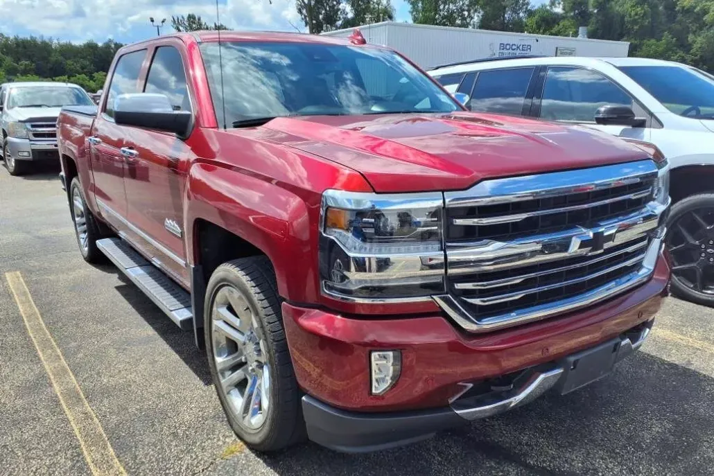 2018 Chevrolet Silverado 1500 High Country photo 1