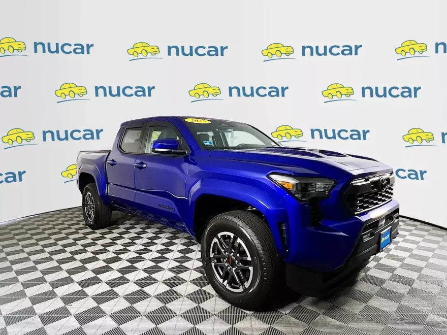 2025 Toyota Tacoma TRD Sport photo 1