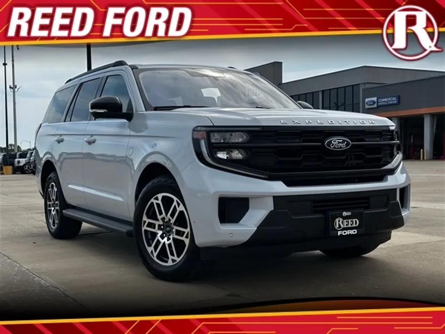 2025 Ford Expedition photo 1