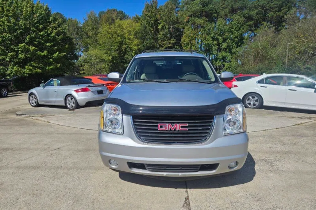 2012 Gmc Yukon XL SLT photo 1