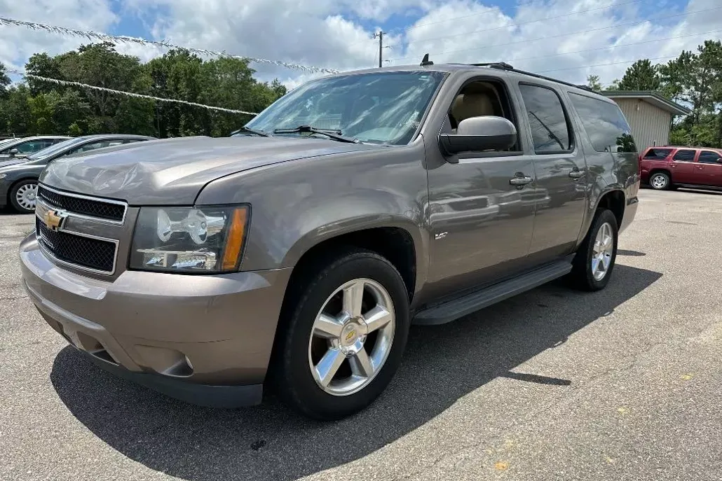 2013 Chevrolet Tahoe LTZ photo 1