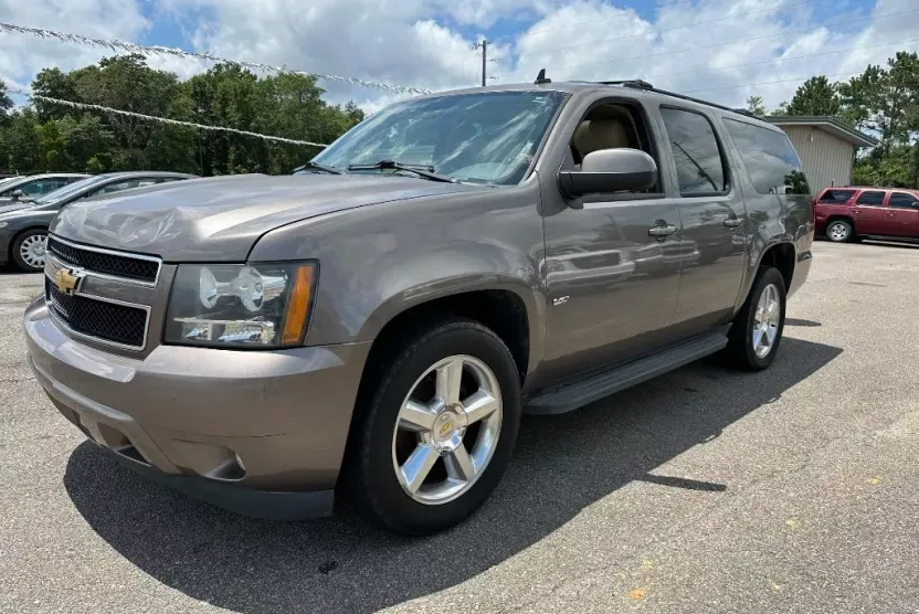 2013 Chevrolet Tahoe LTZ photo 1