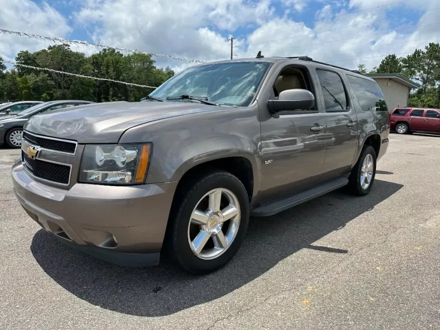 2013 Chevrolet Tahoe LTZ photo 1