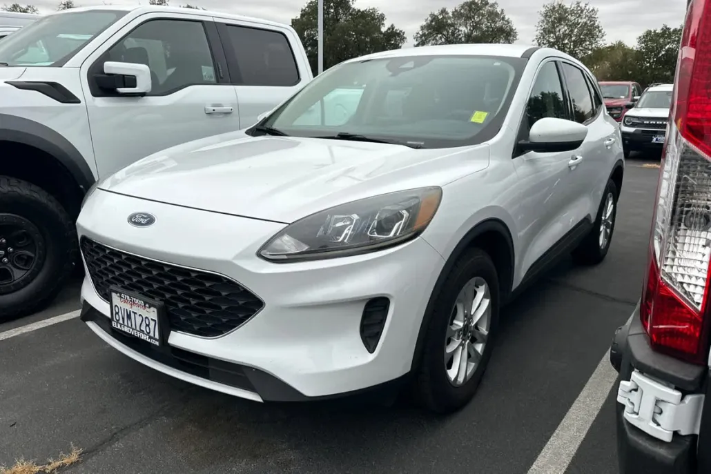 2020 Ford Escape SE photo 1
