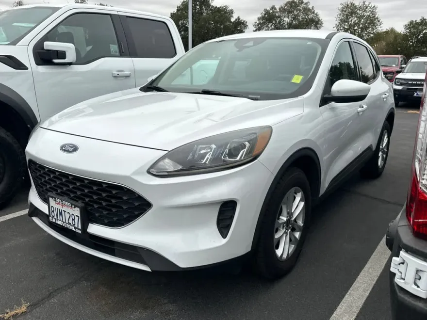 2020 Ford Escape SE photo 1