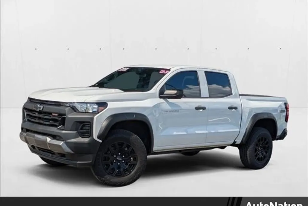 2023 Chevrolet Colorado Trail Boss photo 1