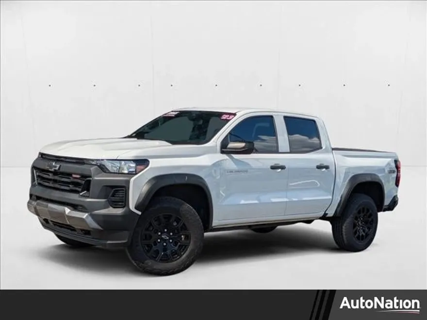 2023 Chevrolet Colorado Trail Boss photo 1