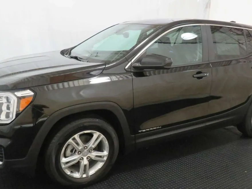 2022 Gmc Terrain SLE photo 1