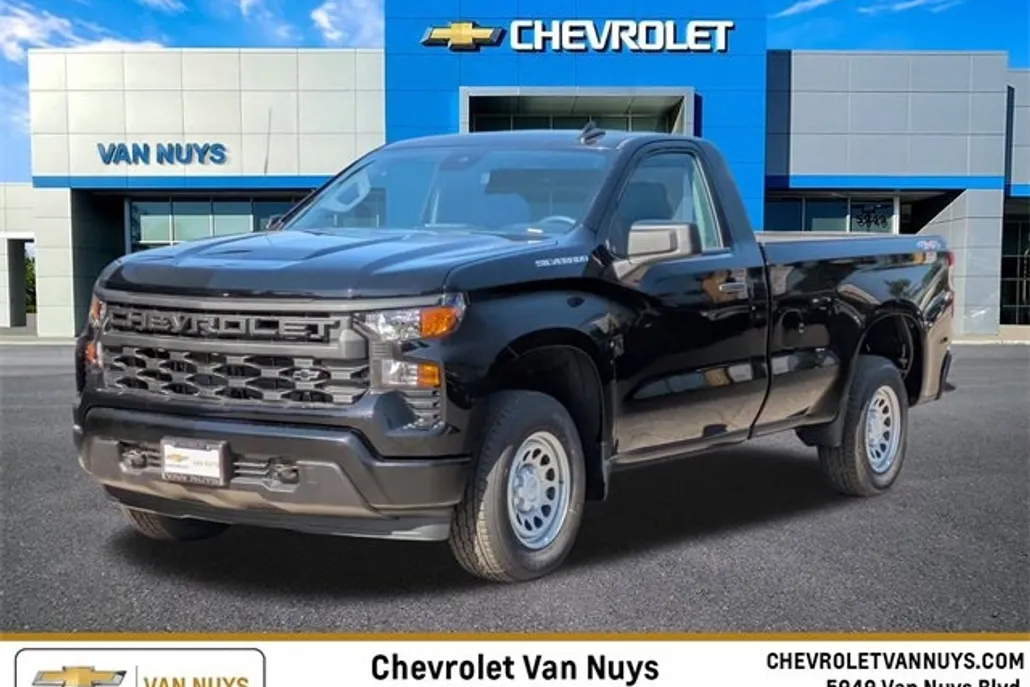 2025 Chevrolet Silverado 1500 photo 1