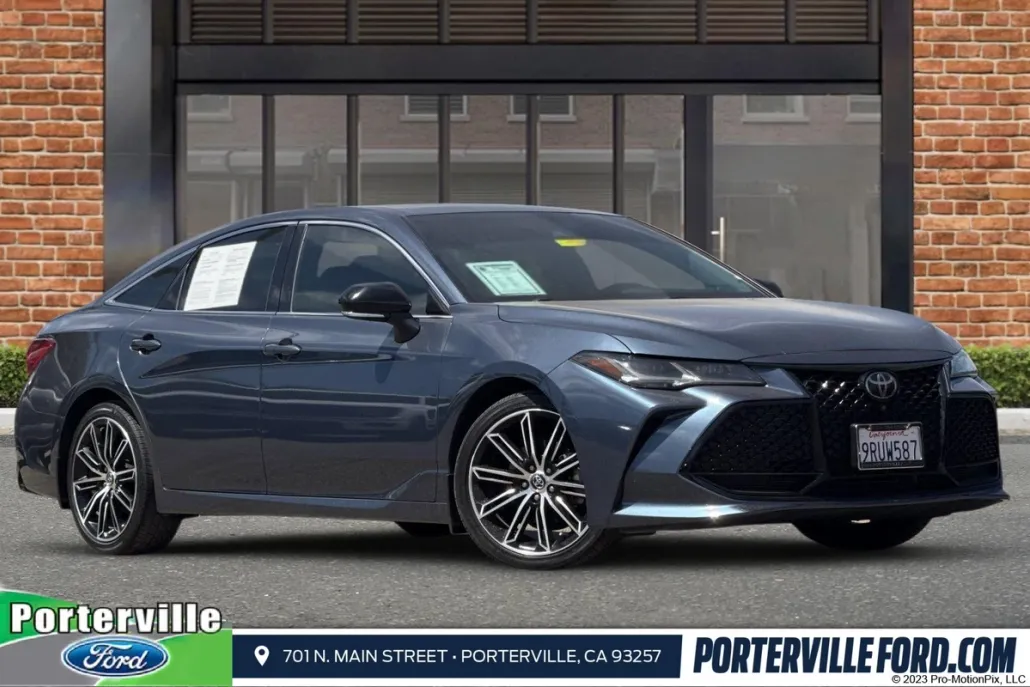 2020 Toyota Avalon Touring photo 1