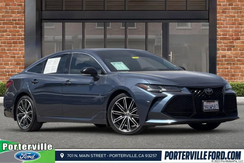 2020 Toyota Avalon Touring photo 1