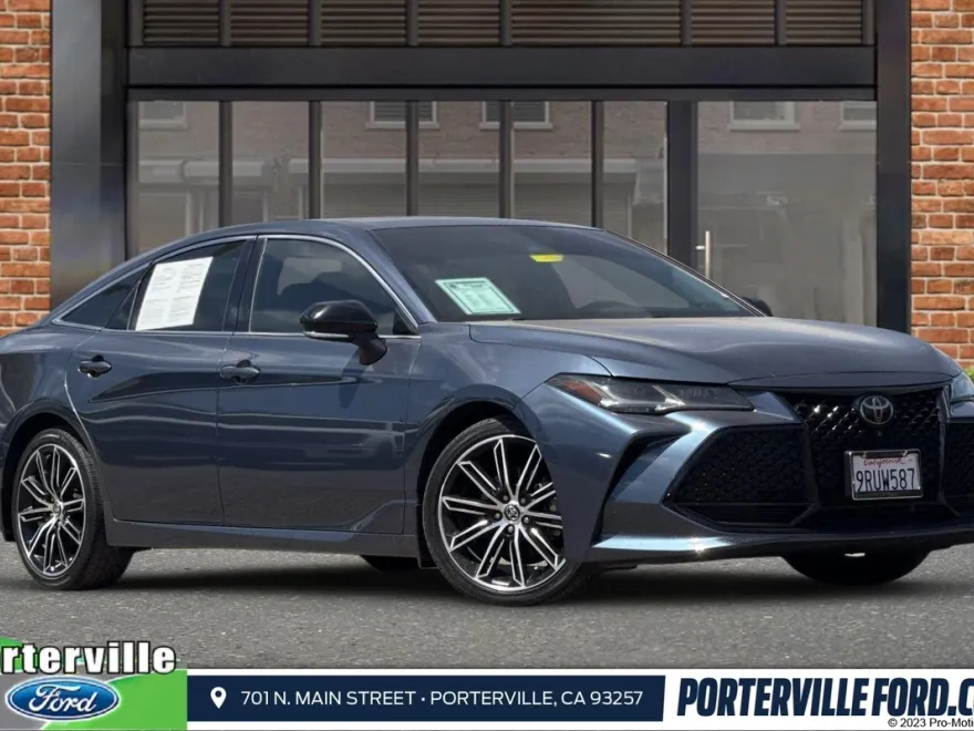 2020 Toyota Avalon Touring photo 1