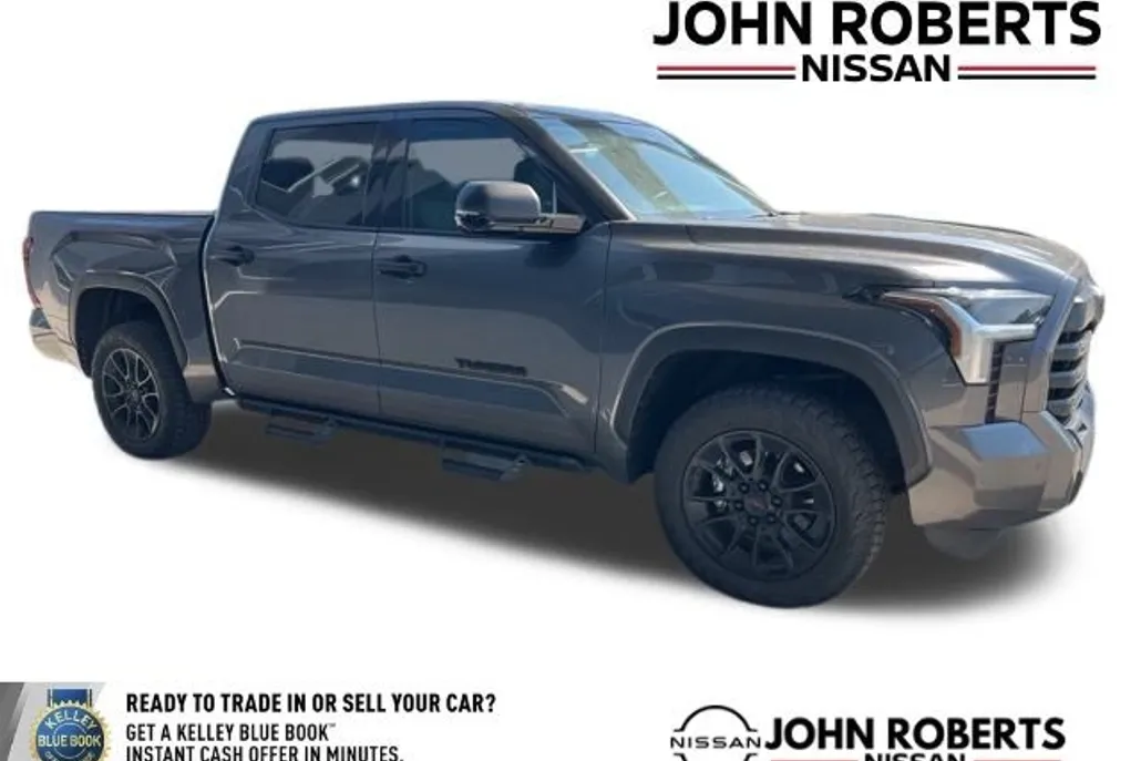 2023 Toyota Tundra SR5 photo 1