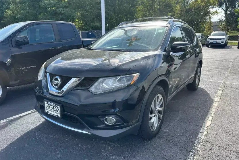 2014 Nissan Rogue SL photo 1
