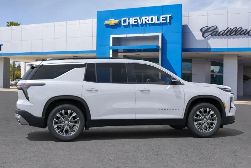 2026 Chevrolet Traverse photo 1