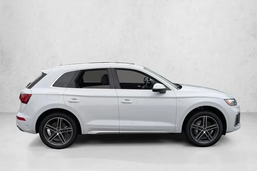 2021 Audi Q5 Premium Plus photo 1