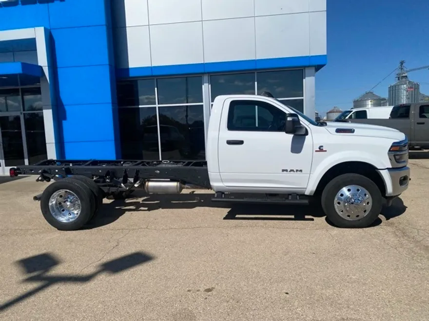 2025 Ram 5500 photo 1
