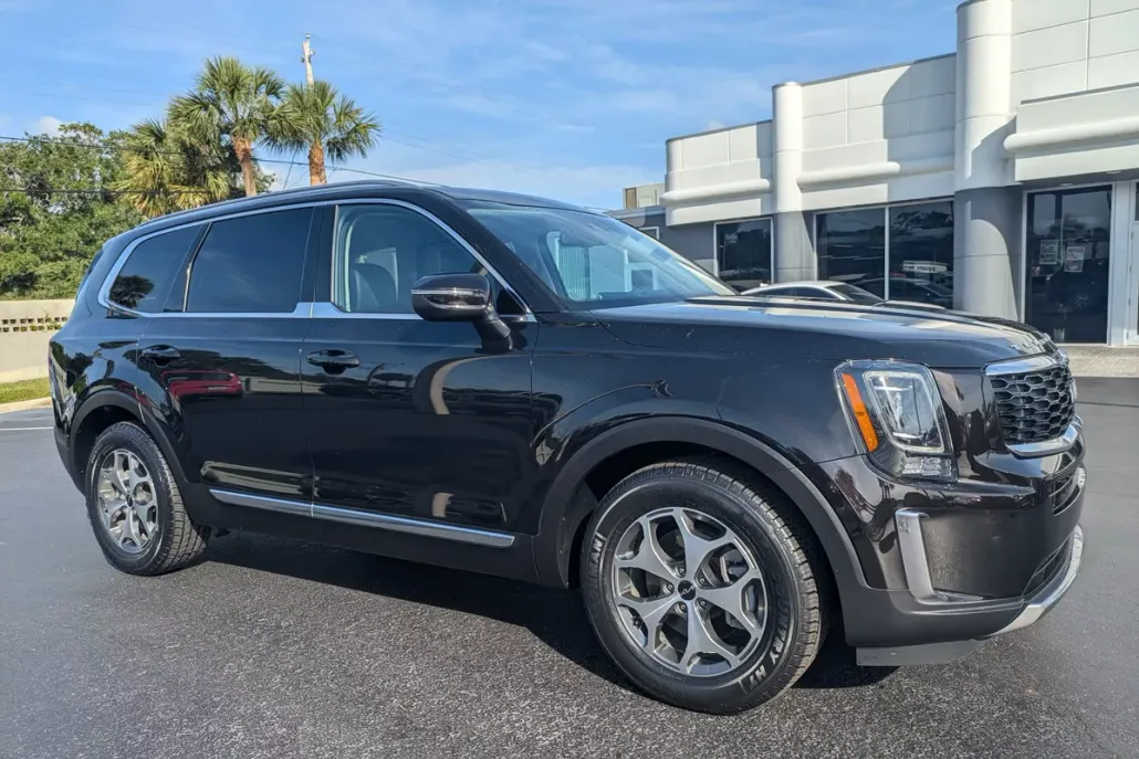 2022 Kia Telluride EX photo 1