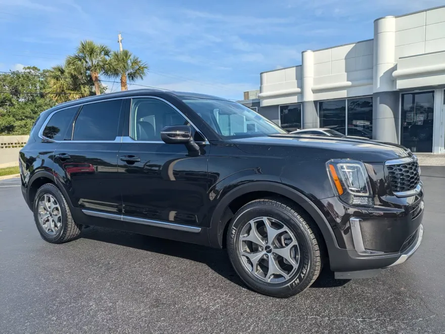 2022 Kia Telluride EX photo 1