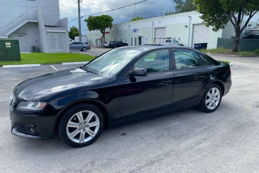2010 Audi A4 2.0T Quattro Premium photo 1