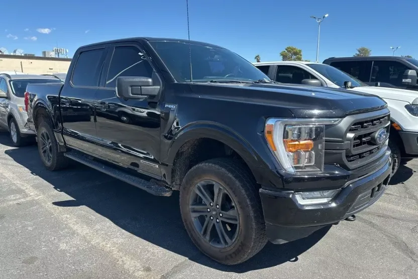 2021 Ford F-150 XLT photo 1