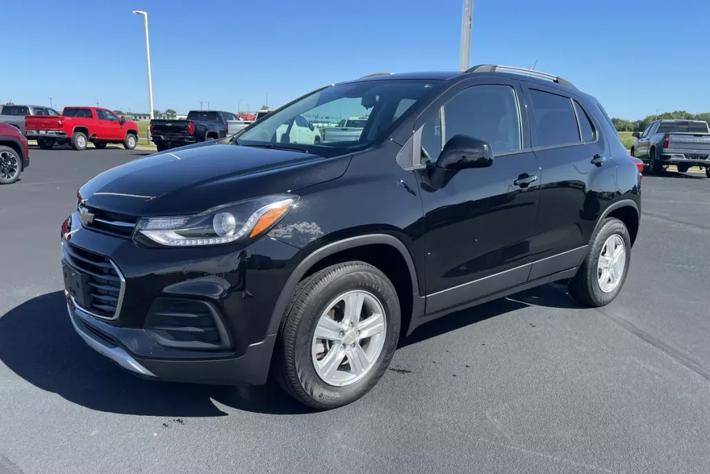 2022 Chevrolet Trax LT photo 1