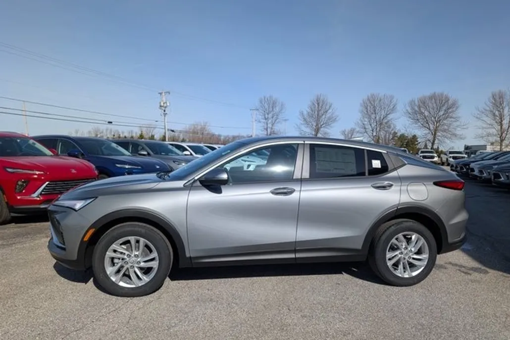 2025 Buick Envista Preferred photo 1