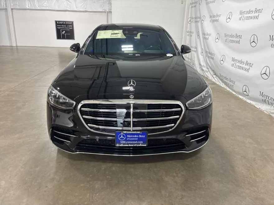 2026 Mercedes Benz S 580 4MATIC Hybrid photo 1