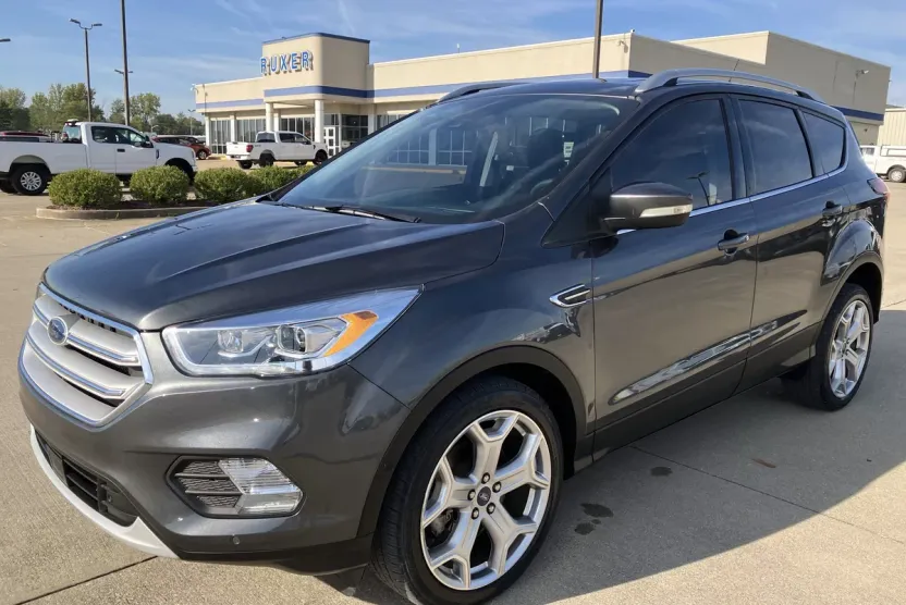 2019 Ford Escape Titanium photo 1
