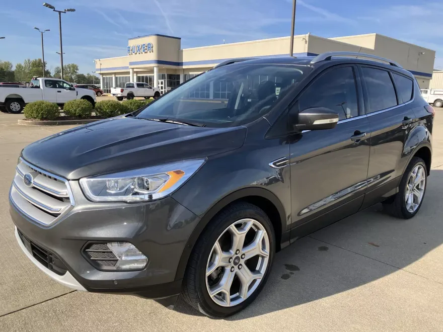 2019 Ford Escape Titanium photo 1