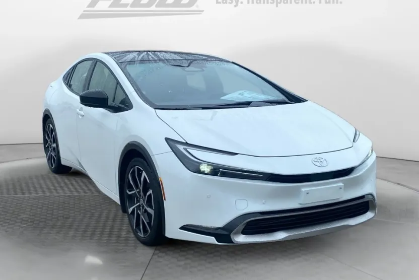 2024 Toyota Prius Prime XSE photo 1