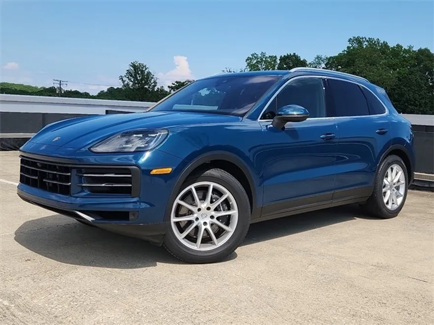 2024 Porsche Cayenne photo 1