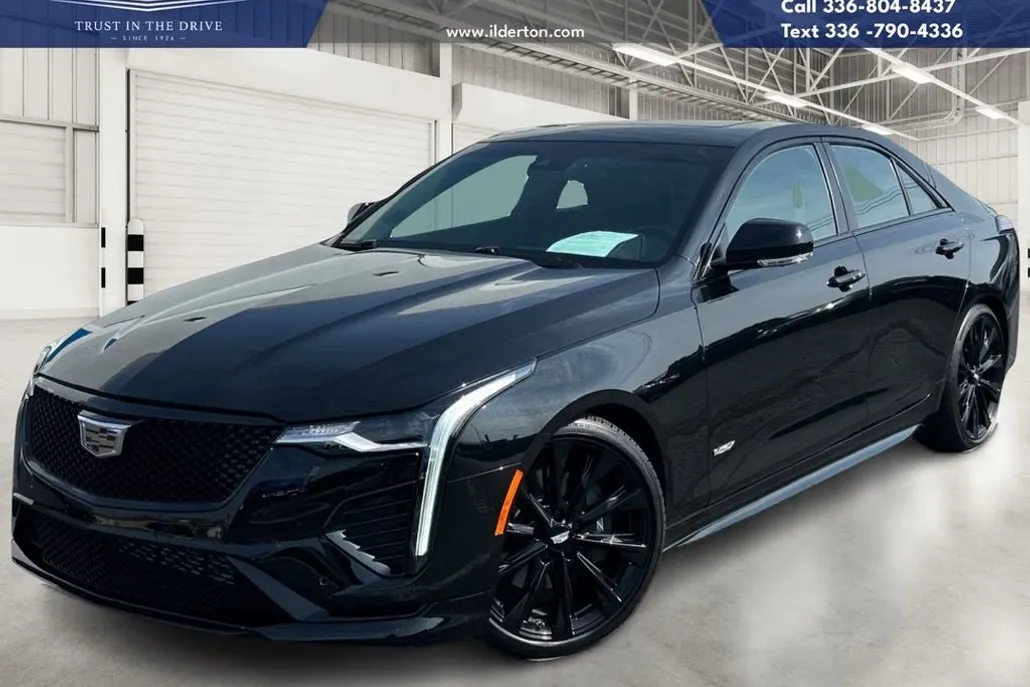 2023 Cadillac CT4 photo 1