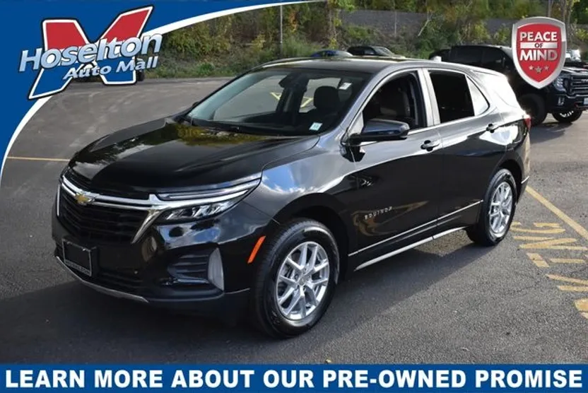 2022 Chevrolet Equinox LT photo 1