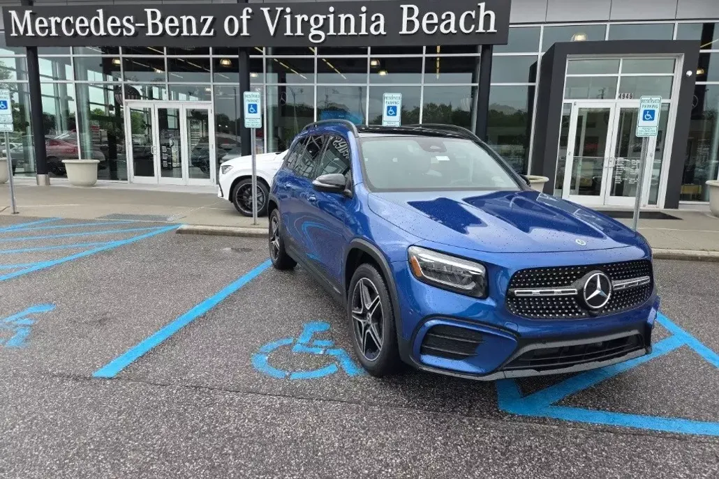 2024 Mercedes Benz GLB 250 photo 1