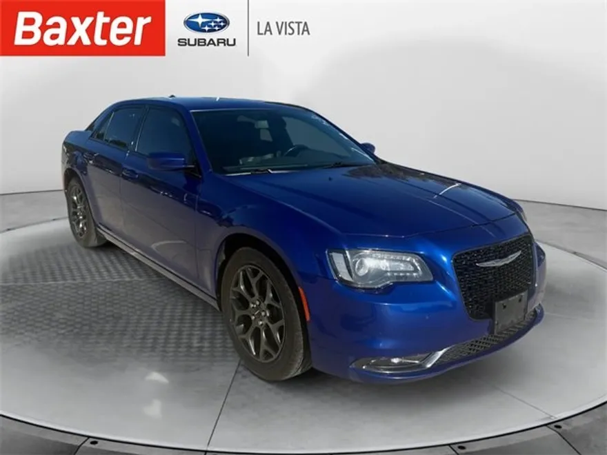 2018 Chrysler 300 photo 1