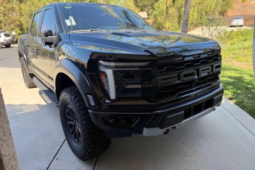 2025 Ford F-150 Raptor photo 1
