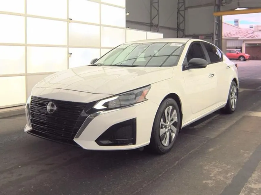 2024 Nissan Altima 2.5 S photo 1