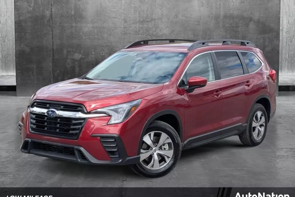 2024 Subaru Ascent Premium photo 1