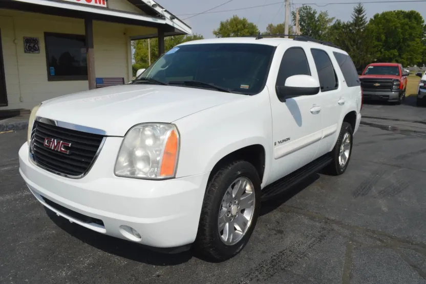 2008 Gmc Yukon SLT photo 1