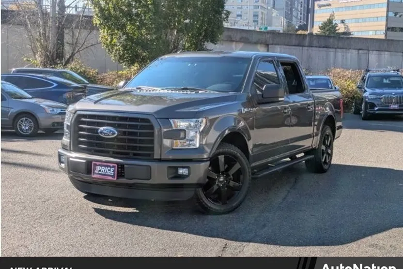 2015 Ford F-150 XLT photo 1