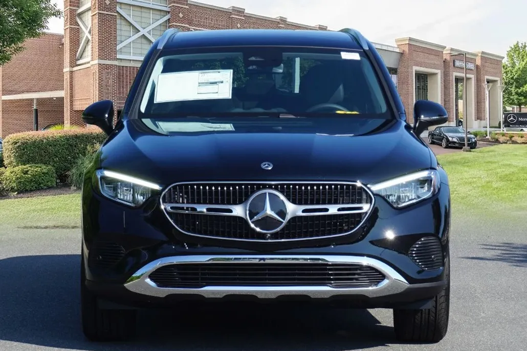 2026 Mercedes Benz GLC 300 photo 1