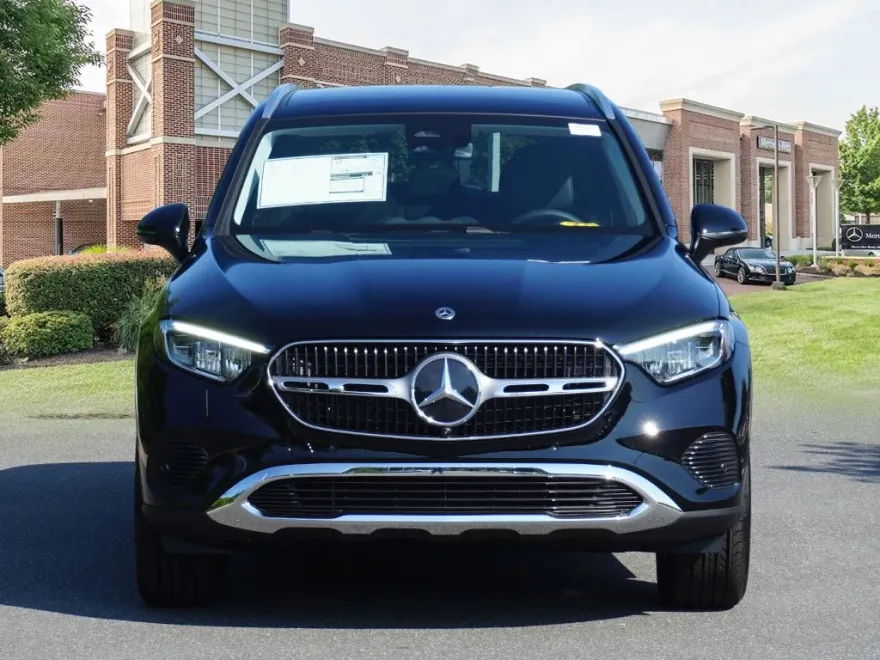 2026 Mercedes Benz GLC 300 photo 1