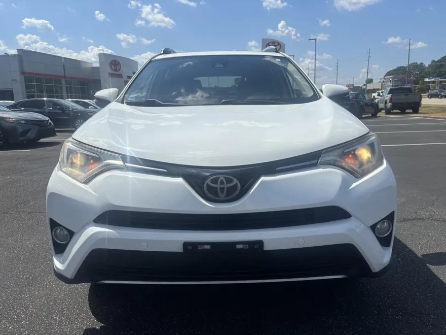 2018 Toyota RAV4 Adventure photo 1