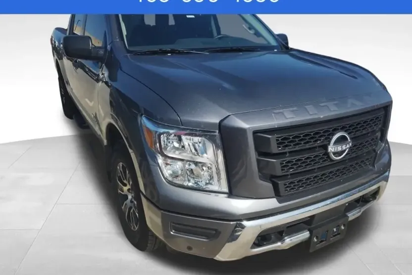 2023 Nissan Titan SV photo 1