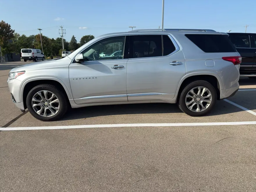 2018 Chevrolet Traverse Premier photo 1